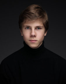 Максим Карушев